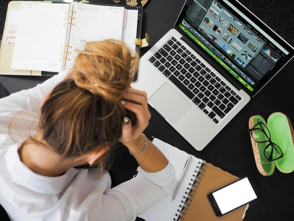 A woman suffering from dumb website syndrome (DWS)